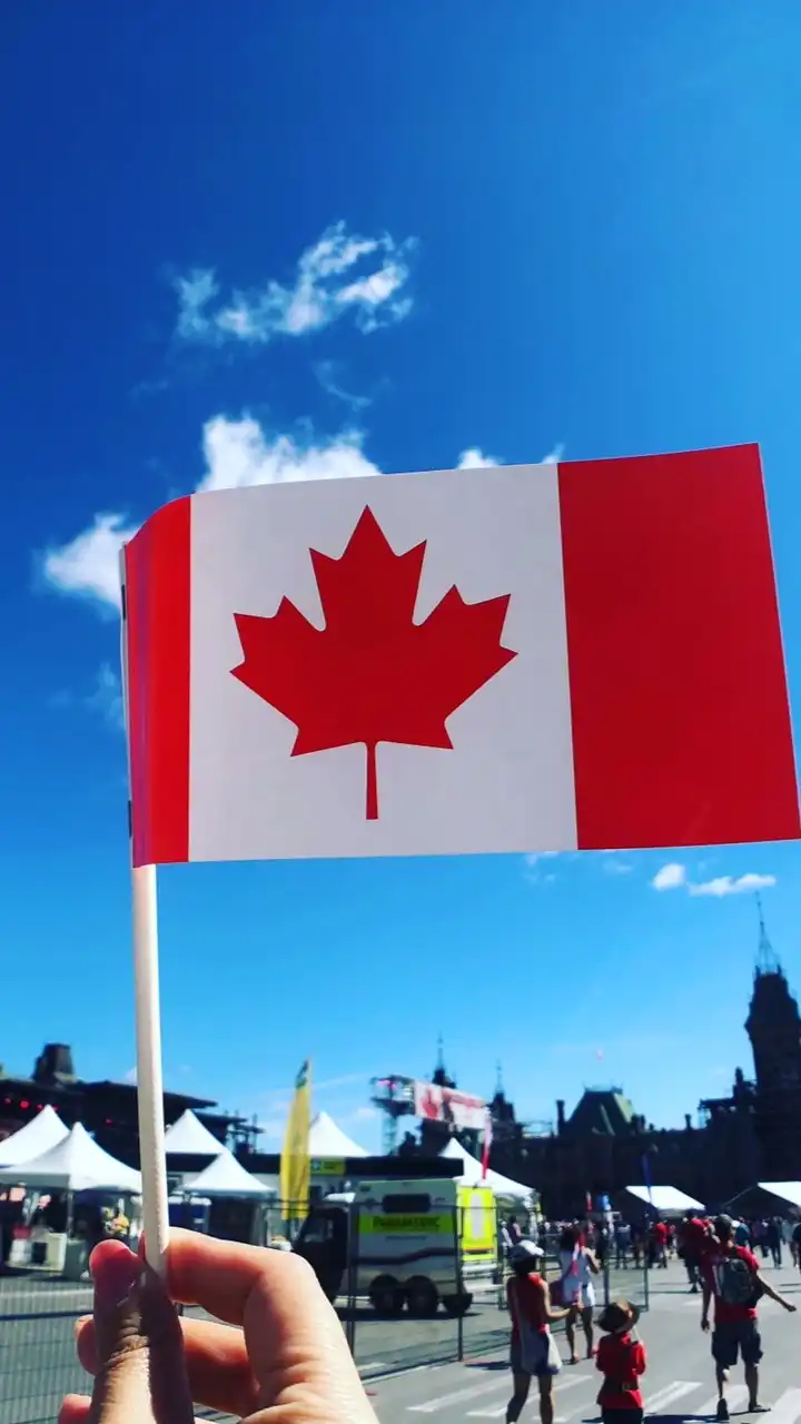 加拿大🇨🇦留學移民 打工遊學 打工度假 簽證討論
