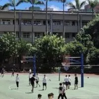 台北市立成功高中校友與學生群