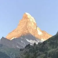 愛山海外