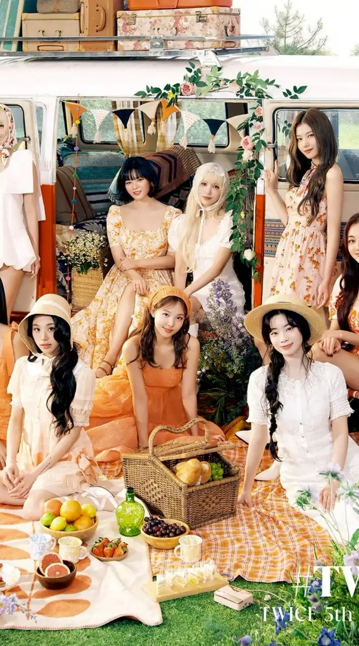 TWICEの写真欲しい人集まれー