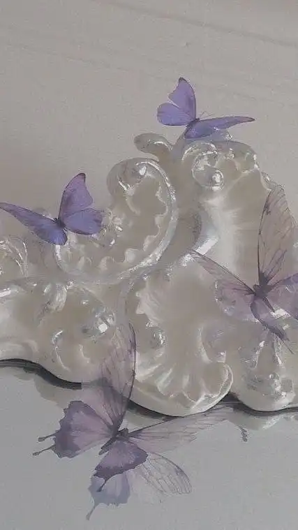 𝑮𝒆𝒏𝒕𝒍𝒚