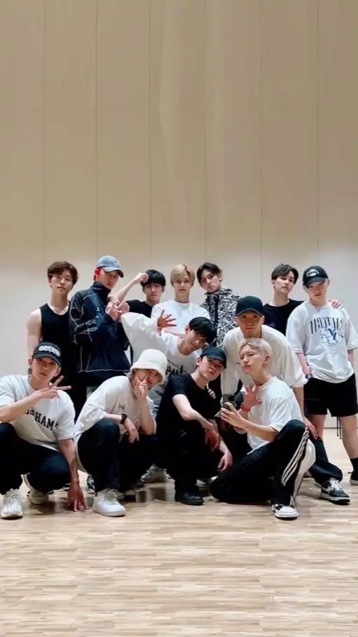 SEVENTEEN ｵﾒｶﾞﾊﾞｰｽ