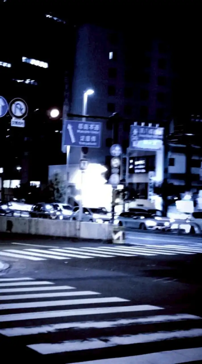 み    ー    つ      っ     け     た     笑