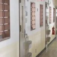 防弾刑務所