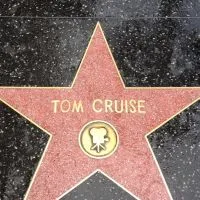 TOM CRUISE MOVIE watch & chat together !