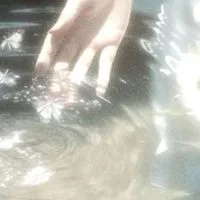 壁   .