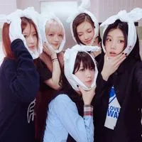 ⋆. 𐙚 ˚ 𝐆𝐋𝐋𝐈𝐓𝐑𝐨𝐨𝐦 ⋆．𐙚 ˚