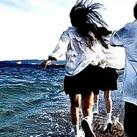 焦げた空と溶けるアイスと君の横顔が少しずつ消えていく夏の終わり