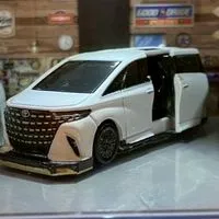 トミカ好きな人おいでー！！