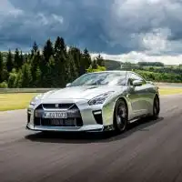 スポーツカーの日本車や外車好きの人達、人数が少ないので気軽に入ってください！とても楽しい所です！